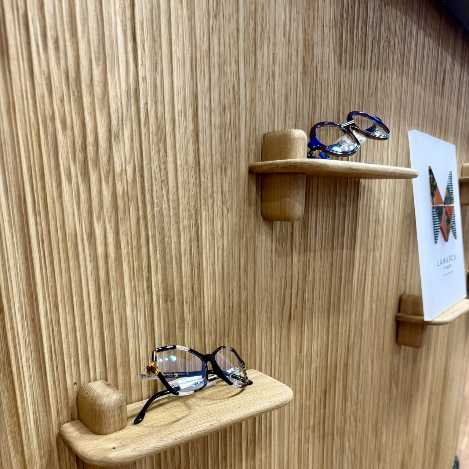 Agencement sur mesure magasin optique
